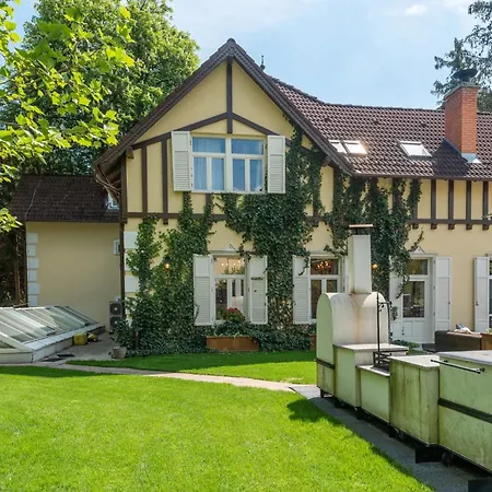 Uhu Villa 750 m2 - Budapest-3
